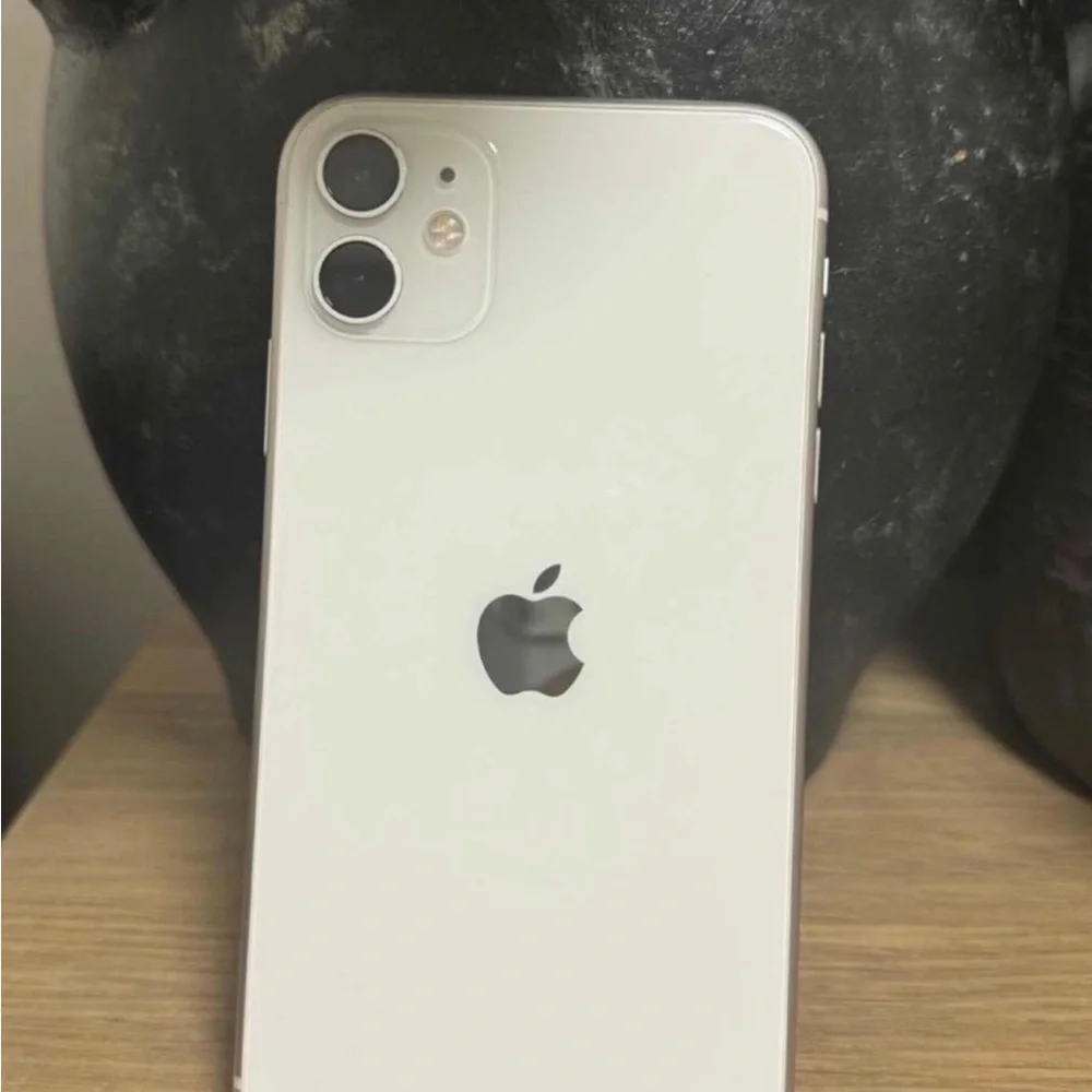 Apple Smartphone 11 64 GB white